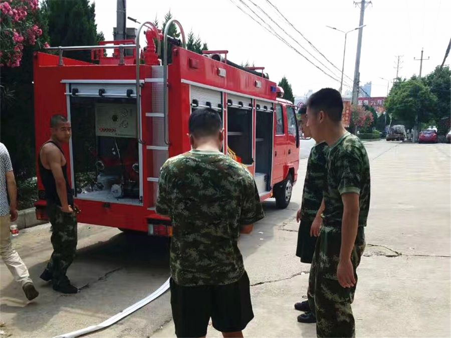 五十鈴消防車(chē) 五十鈴消防車(chē)
